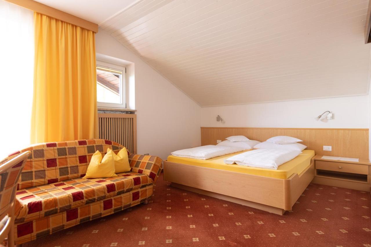Garni Juval Hotel Tirolo Kültér fotó